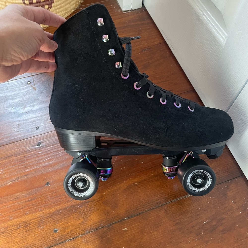 VNLA Eclipse Roller Skates / Black Suede Roller Skates